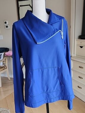 Jofit Navy Top with Gold Logo